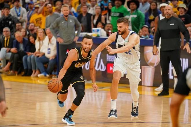 她将在世界 她将在世界