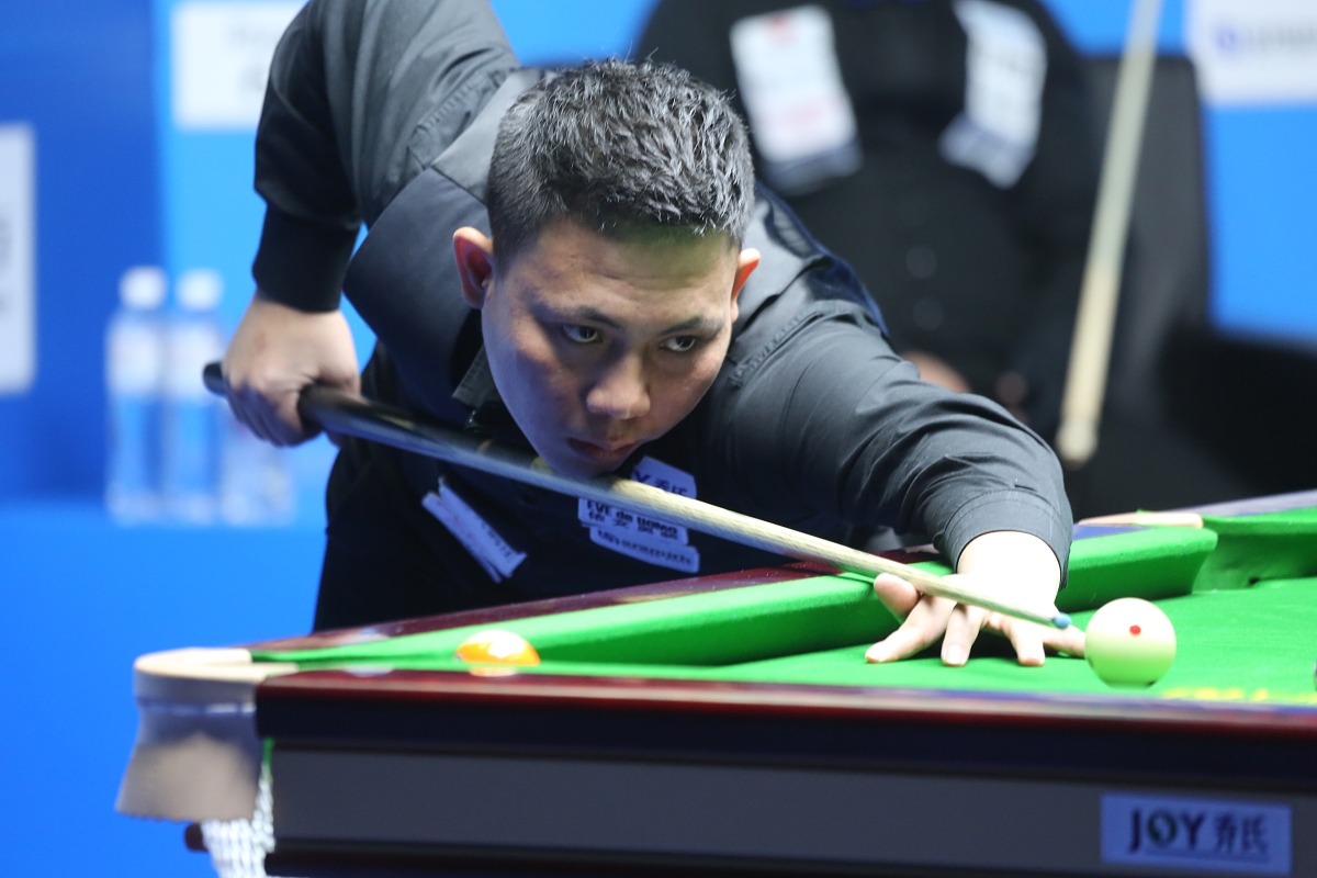 它的背后还 它的背后还