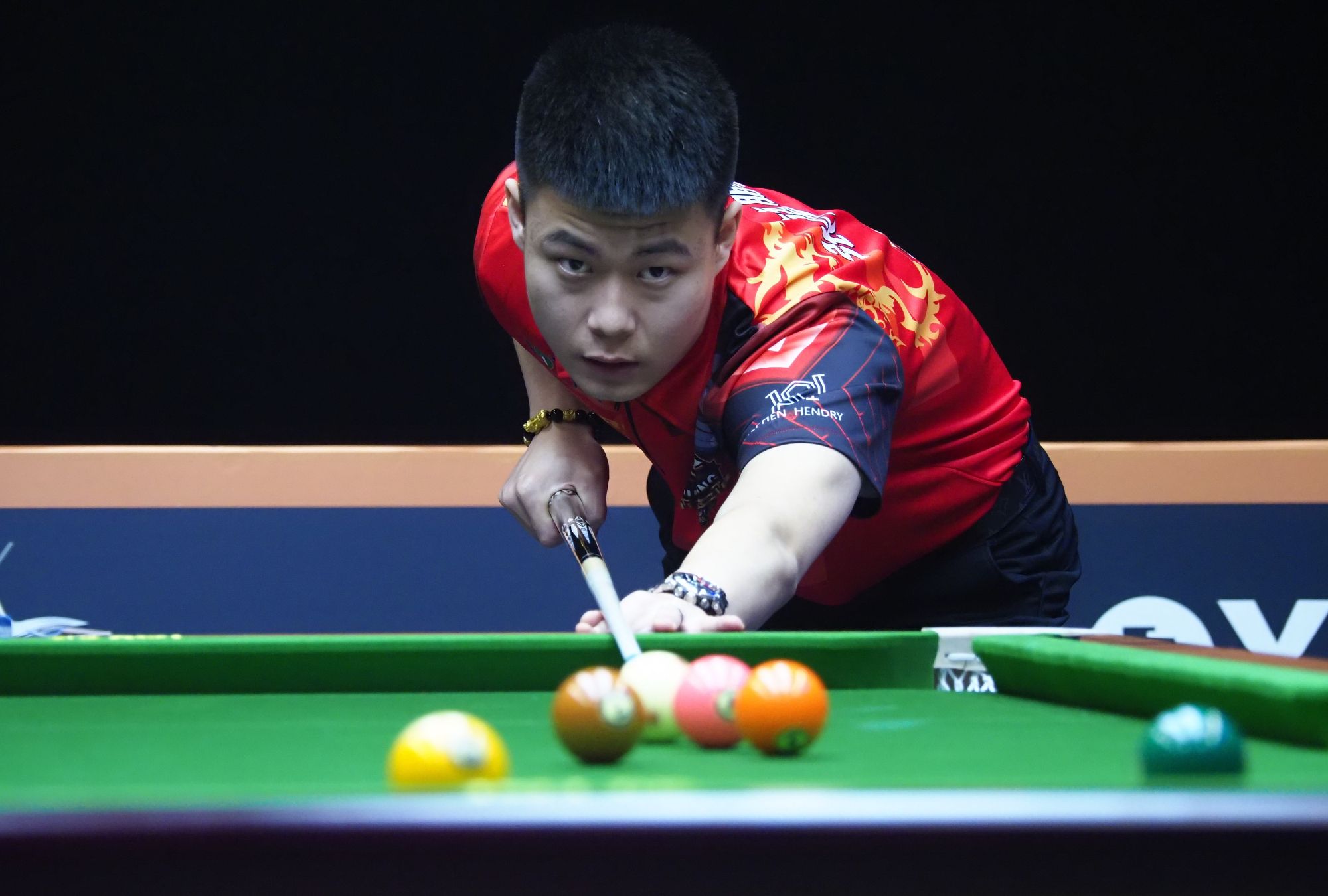 使门将扑救 使门将扑救